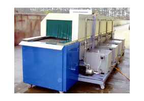 南京周轉(zhuǎn)箱清洗機(jī)/南京通過式噴淋清洗機(jī)025-52995037